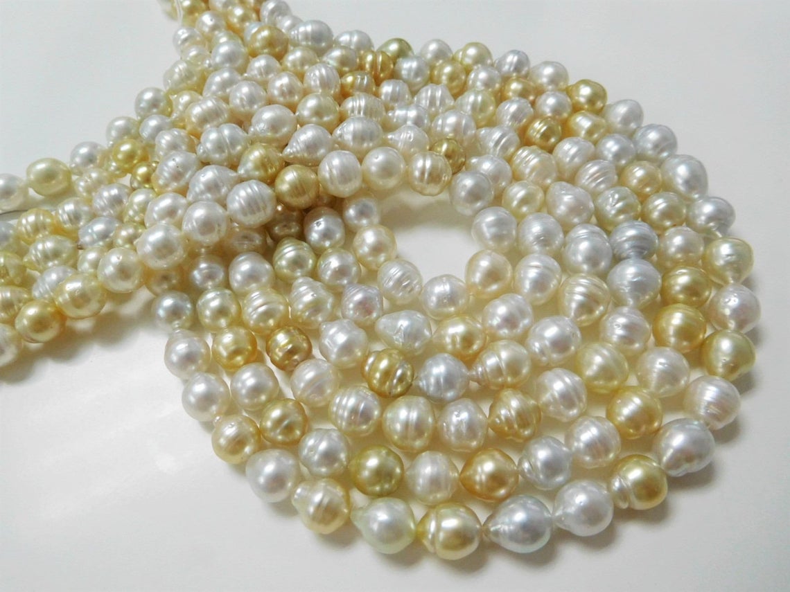 Vintage Pearl Necklace with 14K White Gold Clasp 23