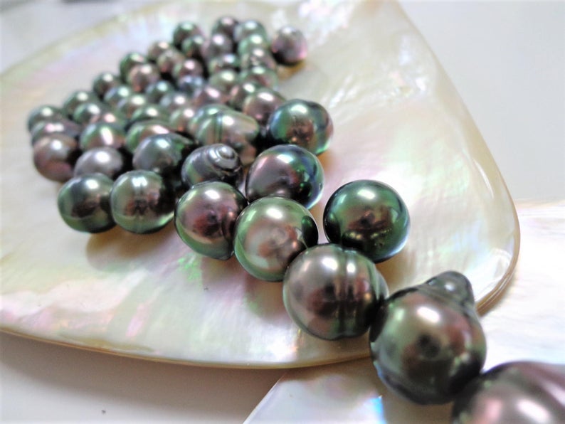 11.0mm Baroque Black Cultured Tahitian Pearl Leather Necklace with Sterling  Silver Clasp - 17